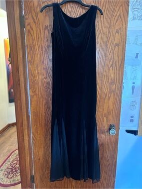 Jessica Howard | Dresses | Jessica Howard Elegant Navy Tiered Formal Gown For Wedding Or Event Guest Sz 8w | Poshmark Jessica Howard | Dresses | Jessica Howard Elegant Navy Tiered Formal Gown For Wedding Or Event Guest Sz 8w | Poshmark